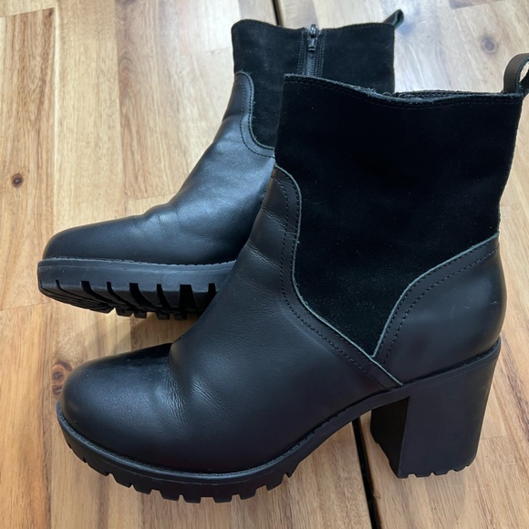 Soludos Black Leather & Suede Heeled Ankle Boots | Size 7 - Picture 1 of 10